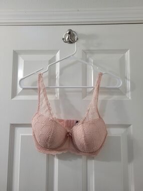 Lace Underwire Bra in Light Pink